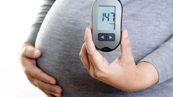 دیابت نوع ۱ مادر از فرزندش در مقابل مرض قند محافظت می کند

