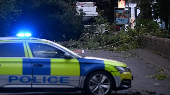 Storm Amy Live: London’s Royal Parks Closed Amid Strong Winds; Scotland Faces Power Cuts and Travel Disruptions
