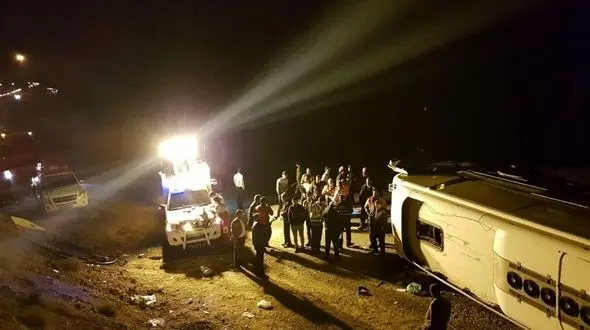 28 کشته و زخمی در  واژگونی اتوبوس در خرم‌آباد 