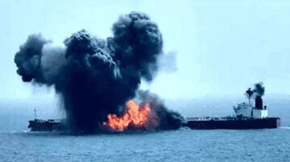 اصابت پهپاد انهدامی سپاه به نفتکش آمریکایی در خلیج فارس