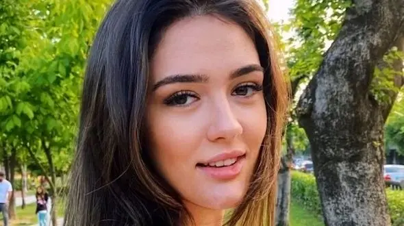 زیباترین و خوش قد و بالاترین خانم ورزشکار جهان ! / بی آرایش جذاب تر است ! + عکس ها