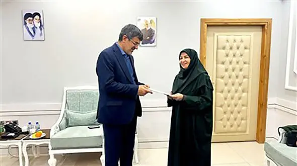  تقدیر رئیس سازمان حفاظت محیط زیست از استاندار یزد برای رویکرد توسعه پایدار 