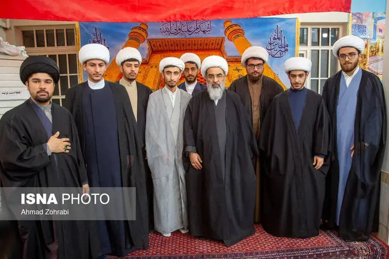 مراسم عمامه گذاری طلاب در قم