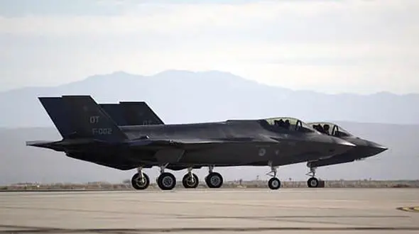 خلبان های اسرائیلی در برابر نیروهای ایرانی آماده می شوند 