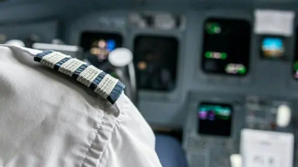 اخراج خلبان یزد ایر به دلیل سوار نکردن مسئولان به هواپیما؟