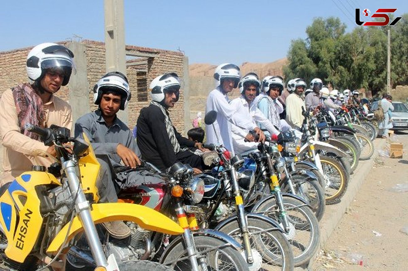 توزیع کلاه ایمنی و شبرنگ مخصوص موتورسیکلت در سیستان وبلوچستان