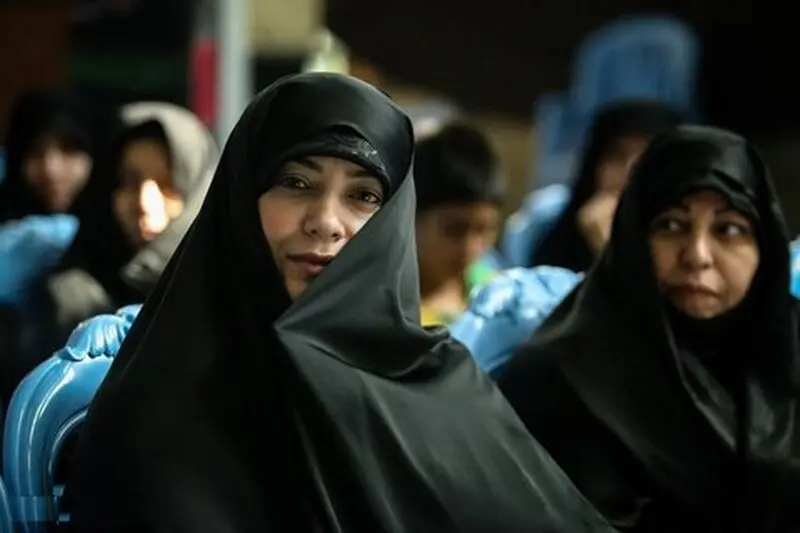 الهام چرخنده چادری