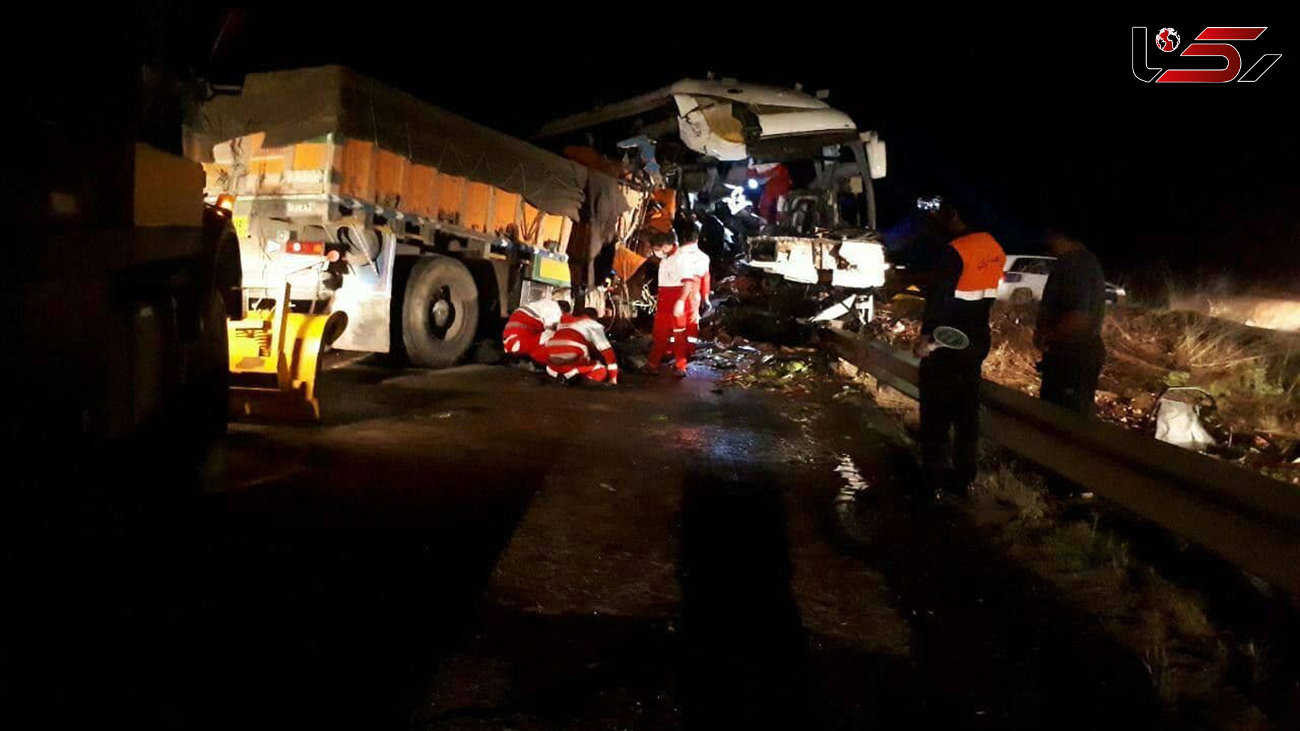 تصادف خونین اتوبوس مسافربری و کامیون در اردبیل / صبح امروز رخ داد + عکس