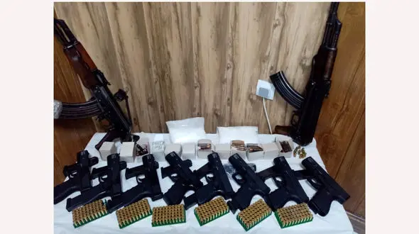 این 2 مرد آبادانی تا دندان مسلح بودند! / پلیس فاش کرد 