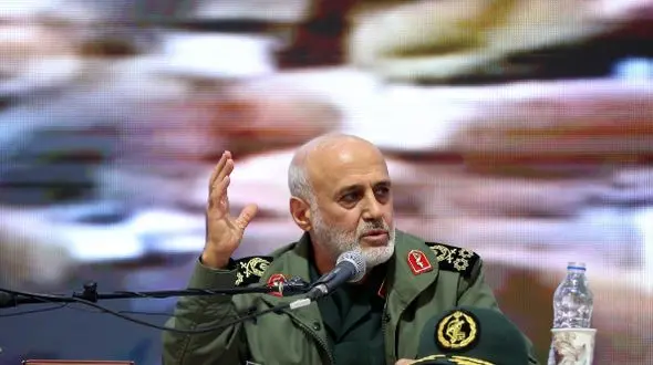 عکس؛ سفر در زمان؛ «سرلشکر رشید در کنار حسن باقری» در جبهه؛ دهه 60