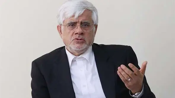 نامه عارف به لاریجانی: جلسه‌ای با حضور سران قوا درباره بنزین در مجلس برگزار کنید