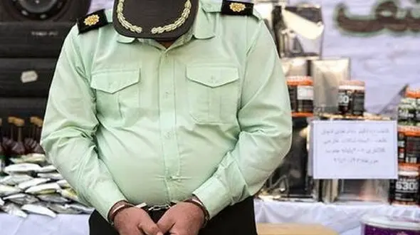 بازداشت پلیس پلید در زنجان / مردم از او شاکی بودند

