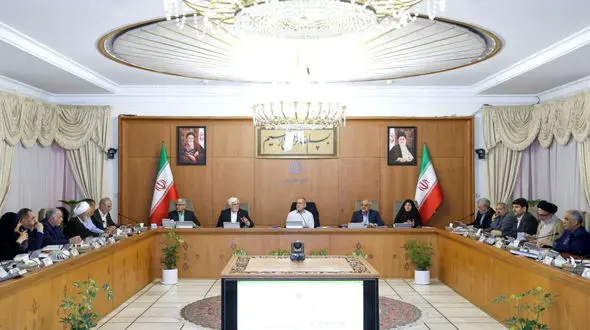 شناسایی علت وقوع سانحه بندر رجایی مقدم بر شناسایی مقصر حادثه است/ باید معطلی کالا در بنادر به صفر نزدیک شود