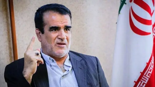 نمازی: رئیس جمهور مشکلات کشور را اولویت‌بندی کند