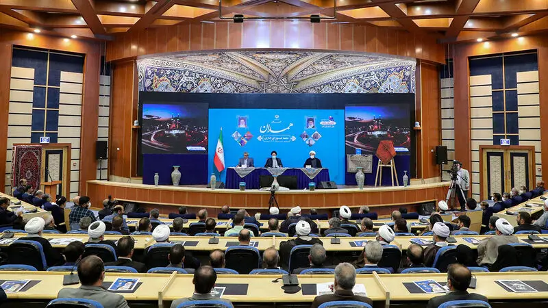 سفر رییس جمهوری به همدان -آیت‌الله سید ابراهیم رئیسی رئیس دولت سیزدهم در سی‌اُمین سفر استانی خود عازم استان همدان ش