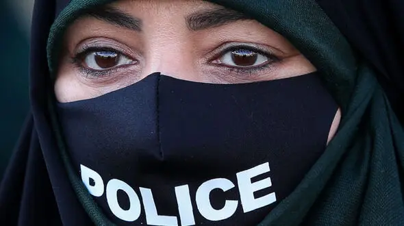 فیلم  / خانم پلیس نوپو : من از اولش شیطون بودم / دیدم پلیس ها خفن هستن جذب شدم و پلیس شدم 