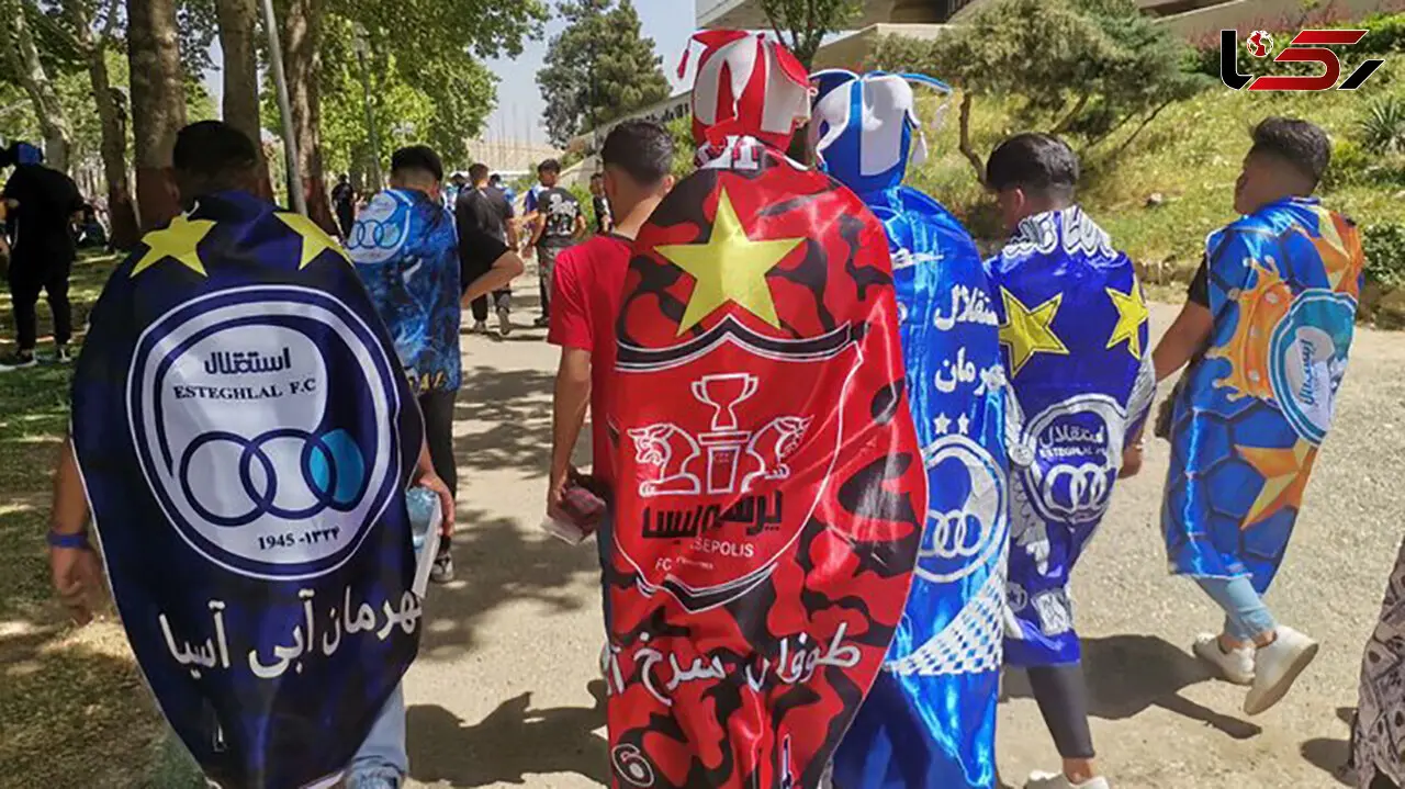 درگیری هواداران استقلال و پرسپولیس و پرتاپ اشیا/ ورود پلیس به ماجرا + فیلم