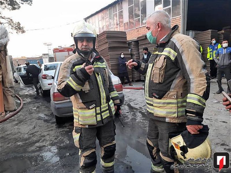 آتش‌سوزی گسترده در انبار بزرگ کارتن تهران