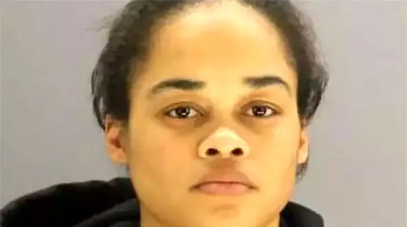 مادر عاشق عمل جراحی فرزندش را 13 مرتبه به تیغ جراحان سپرد+ عکس